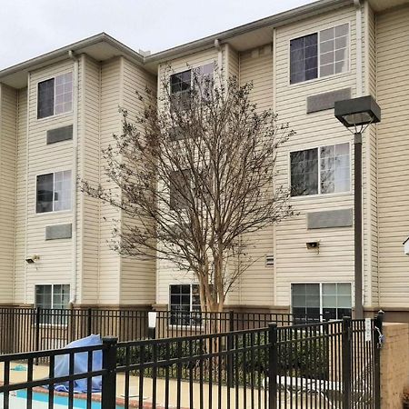 Starkville Inn & Suites 외부 사진