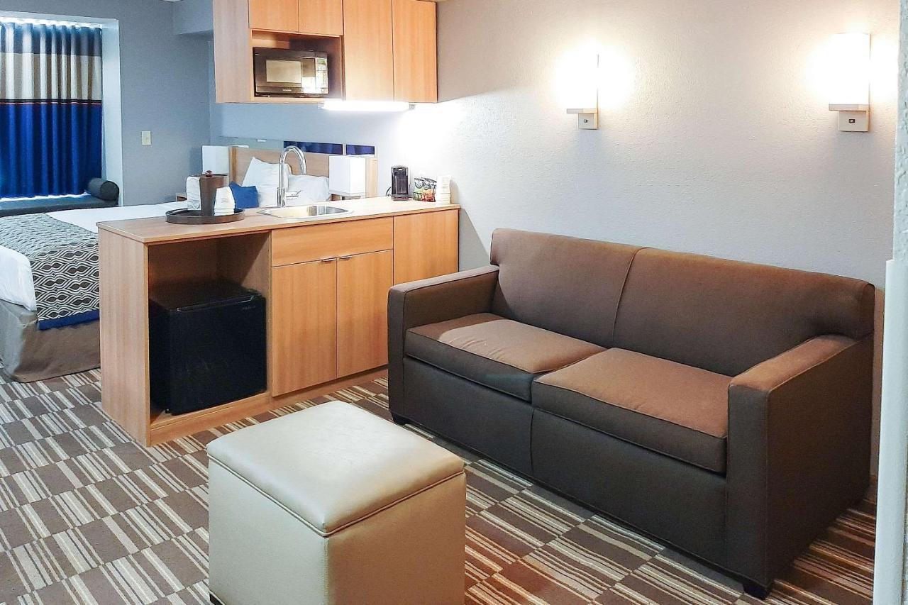 Starkville Inn & Suites 외부 사진
