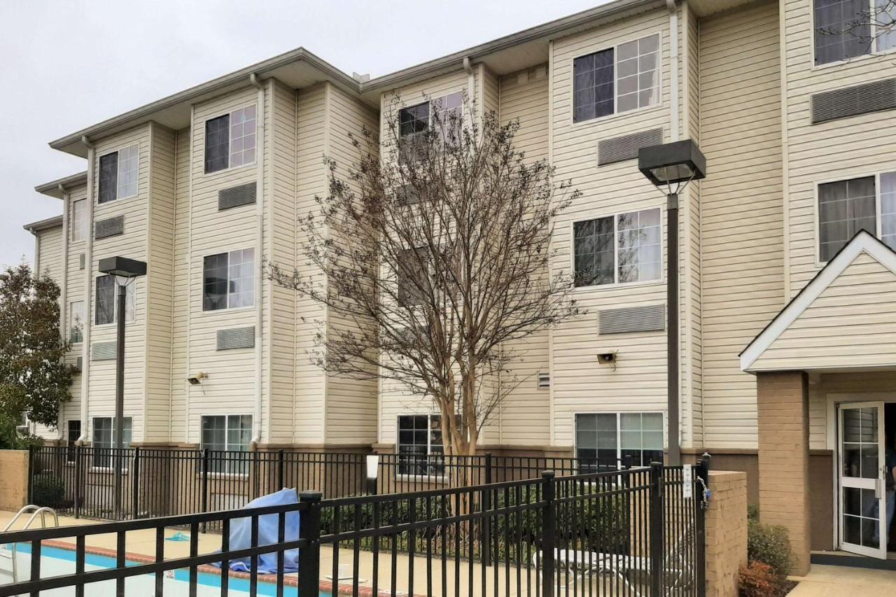 Starkville Inn & Suites 외부 사진
