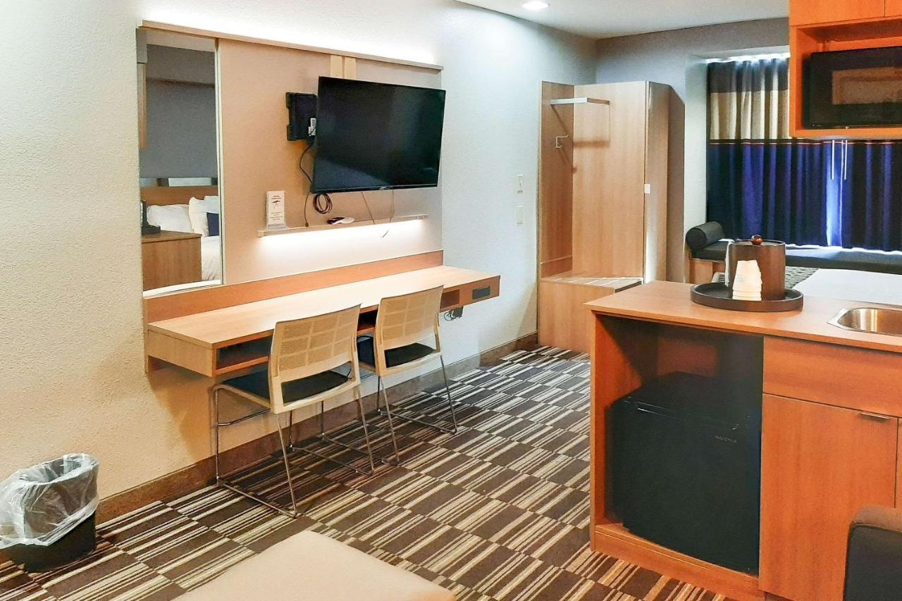 Starkville Inn & Suites 외부 사진